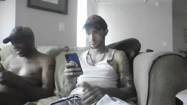 Snapshot of SWAGGDaddy93 chatting on 04/16/26, 12:06 SWAGGDaddy93 online show from 04/16/26, 12:06