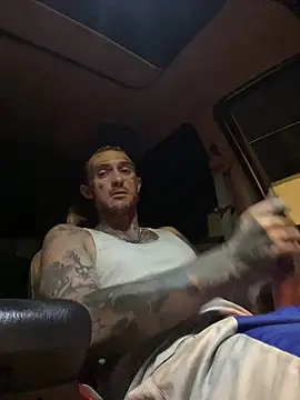 Snapshot of SWAGGDaddy93 chatting on 04/25/26, 12:57 SWAGGDaddy93 online show from 04/25/26, 12:57