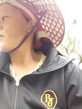 Snapshot of sumaybae chatting on 10/14/25, 02:45 sumaybae online show from 10/14/25, 02:45