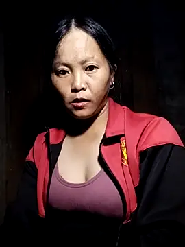 Snapshot of sumaybae chatting on 10/18/25, 02:29 sumaybae online show from 10/18/25, 02:29