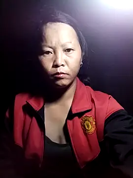 Snapshot of sumaybae chatting on 10/21/25, 09:04 sumaybae online show from 10/21/25, 09:04