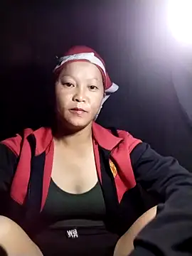 Snapshot of sumaybae chatting on 10/31/25, 10:11 sumaybae online show from 10/31/25, 10:11