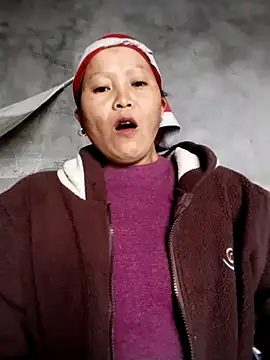 Snapshot of sumaybae chatting on 11/18/25, 04:50 sumaybae online show from 11/18/25, 04:50