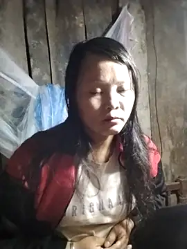 Snapshot of sumaybae chatting on 12/03/25, 05:37 sumaybae online show from 12/03/25, 05:37