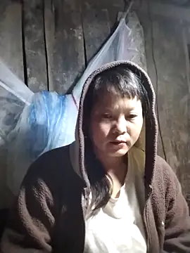 Snapshot of sumaybae chatting on 12/04/25, 08:17 sumaybae online show from 12/04/25, 08:17