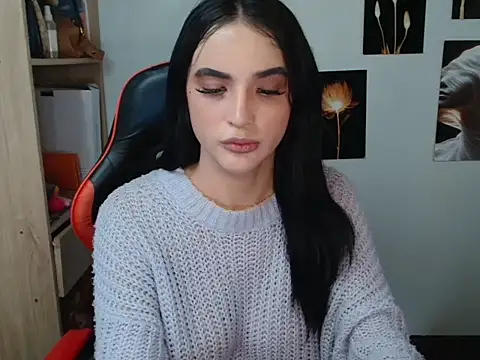 Snapshot of Savana_Maison chatting on 05/04/26, 07:48 Savana Maison online show from 05/04/26, 07:48