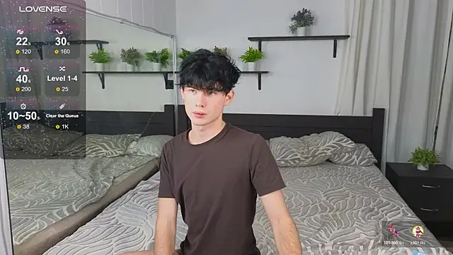 Snapshot of Cute_Mike chatting on 10/26/25, 06:36 Cute Mike online show from 10/26/25, 06:36