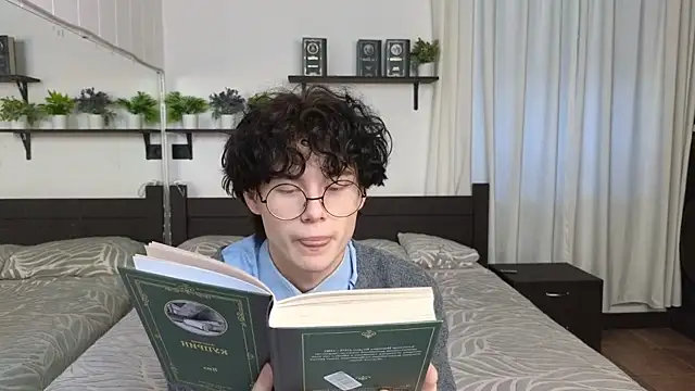 Cute Mike online show from 02/13/26, 10:55