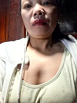 miomio-12 online show from 11/08/25, 09:35