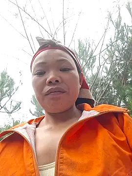 miomio-12 online show from 11/09/25, 09:40