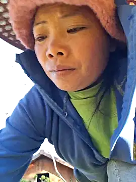 miomio-12 online show from 11/28/25, 01:08