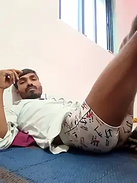 Snapshot of shohrab_hot chatting on 12/16/25, 10:20 shohrab hot online show from 12/16/25, 10:20