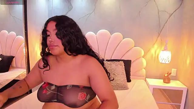 CatalinaCoopper online show from 11/10/25, 04:22