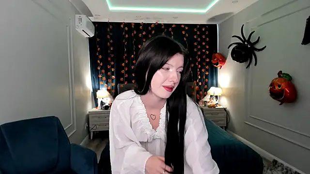 RoxyHopper online show from 10/25/25, 05:04