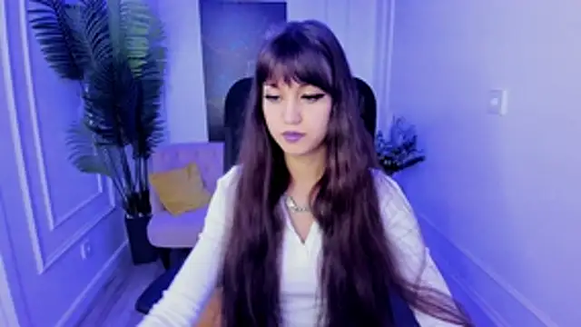 TiffanyYounge online show from 11/06/25, 12:17