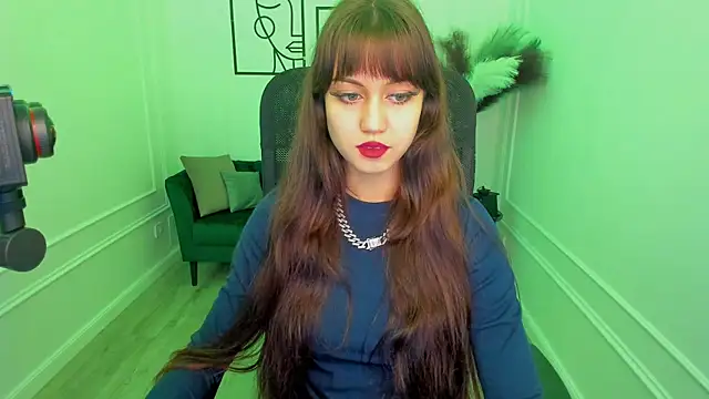 TiffanyYounge online show from 11/07/25, 12:38