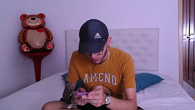 Snapshot of cock_fox chatting on 10/08/25, 07:22 cock fox online show from 10/08/25, 07:22