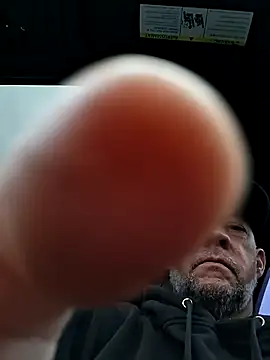 Snapshot of moonbeam37 chatting on 11/29/25, 02:53 moonbeam37 online show from 11/29/25, 02:53