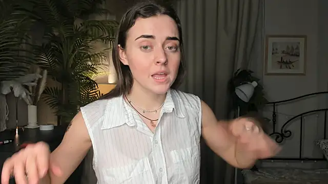 ThelmaJusto online show from 11/08/25, 02:17