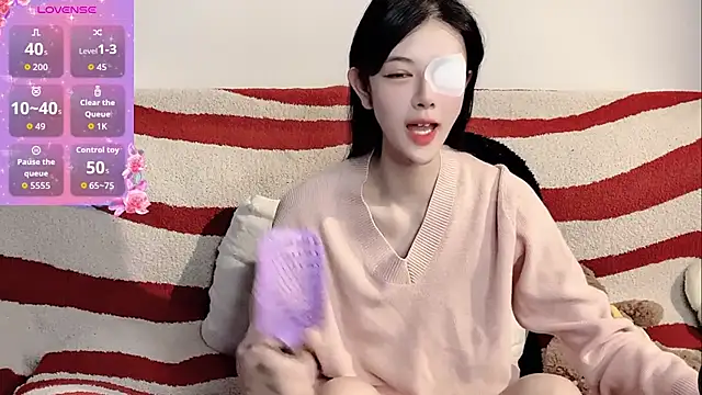 Snapshot of Nuomio chatting on 03/24/26, 05:40 Nuomio online show from 03/24/26, 05:40