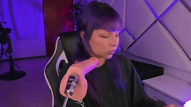 Lia Kitten online show from 10/25/25, 05:26