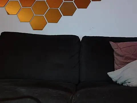 Snapshot of ZackFox chatting on 10/04/25, 08:07 ZackFox online show from 10/04/25, 08:07