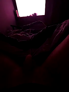 Snapshot of BencE1225 chatting on 10/22/25, 03:07 BencE1225 online show from 10/22/25, 03:07