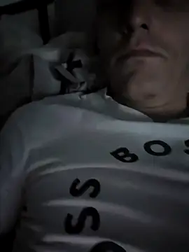 Snapshot of BencE1225 chatting on 04/20/26, 01:52 BencE1225 online show from 04/20/26, 01:52