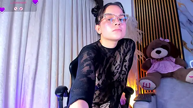 alejagarcia  online show from 02/28/26, 08:54