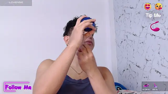 Snapshot of Dominic_king7 chatting on 10/17/25, 08:11 Dominic king7 online show from 10/17/25, 08:11