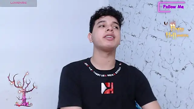 Snapshot of Dominic_king7 chatting on 10/20/25, 11:05 Dominic king7 online show from 10/20/25, 11:05