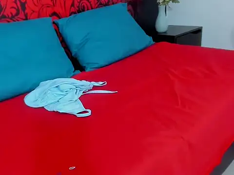 Snapshot of Candy_sweety1 chatting on 12/04/25, 02:04 Candy sweety1 online show from 12/04/25, 02:04