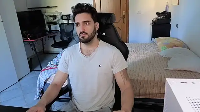 Al3xox02 online show from 02/13/26, 10:44