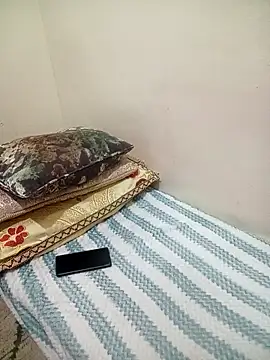 Snapshot of -Jawhar- chatting on 11/27/25, 11:40 -Jawhar- online show from 11/27/25, 11:40