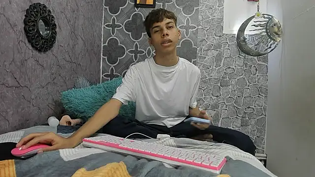 sexyboys cutex18 online show from 12/22/25, 07:55