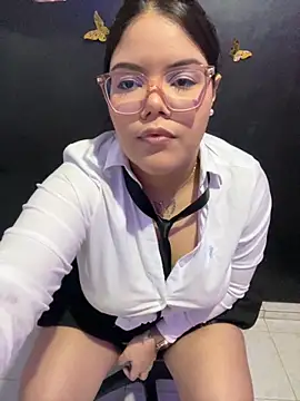 Snapshot of GabrielleMarsh1 chatting on 10/08/25, 01:58 GabrielleMarsh1 online show from 10/08/25, 01:58