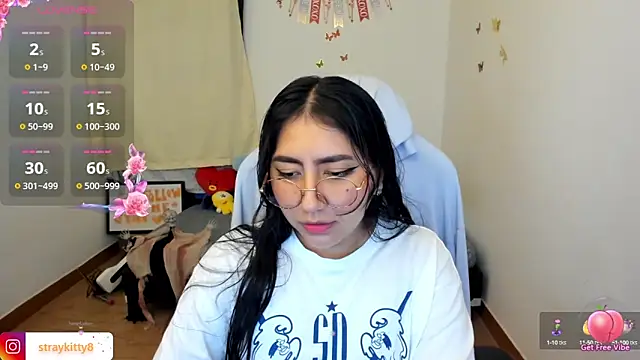 LoveLyy- online show from 10/16/25, 09:16