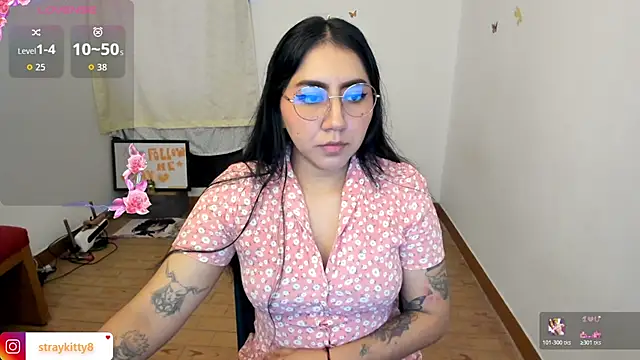 Snapshot of LoveLyy- chatting on 03/13/26, 02:56 LoveLyy- online show from 03/13/26, 02:56