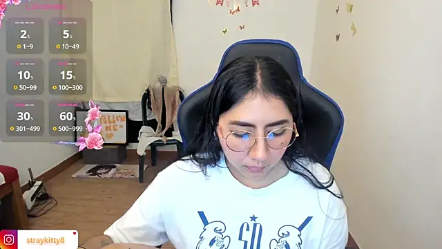 Snapshot of LoveLyy- chatting on 03/30/26, 11:50 LoveLyy- online show from 03/30/26, 11:50