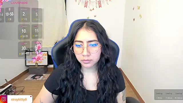 Snapshot of LoveLyy- chatting on 04/16/26, 08:48 LoveLyy- online show from 04/16/26, 08:48