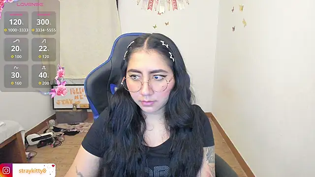 LoveLyy- online show from 07/07/26, 10:36