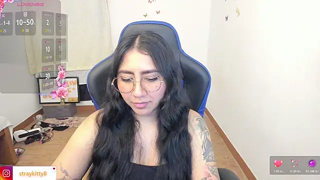 LoveLyy- online show from 07/10/26, 12:04