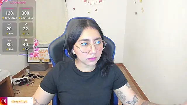 LoveLyy- online show from 07/30/26, 12:20