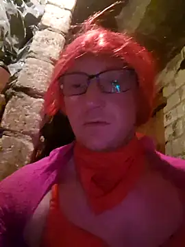 Snapshot of MeskaKurwa1988 chatting on 11/04/25, 11:15 MeskaKurwa1988 online show from 11/04/25, 11:15