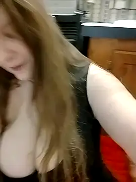 Snapshot of AugustRayn chatting on 05/03/26, 02:50 AugustRayn online show from 05/03/26, 02:50