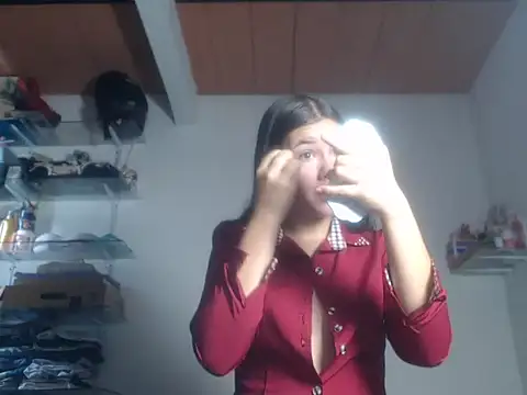 Saraa loove online show from 10/20/25, 01:33