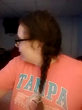 Snapshot of Lauren2012ss chatting on 10/16/25, 02:34 Lauren2012ss online show from 10/16/25, 02:34