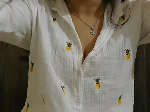 Hot Meadow online show from 11/08/25, 07:52