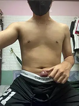 Snapshot of Boyshuaaa chatting on 10/27/25, 02:43 Boyshuaaa online show from 10/27/25, 02:43