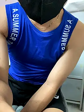 Snapshot of Boyshuaaa chatting on 10/31/25, 08:04 Boyshuaaa online show from 10/31/25, 08:04